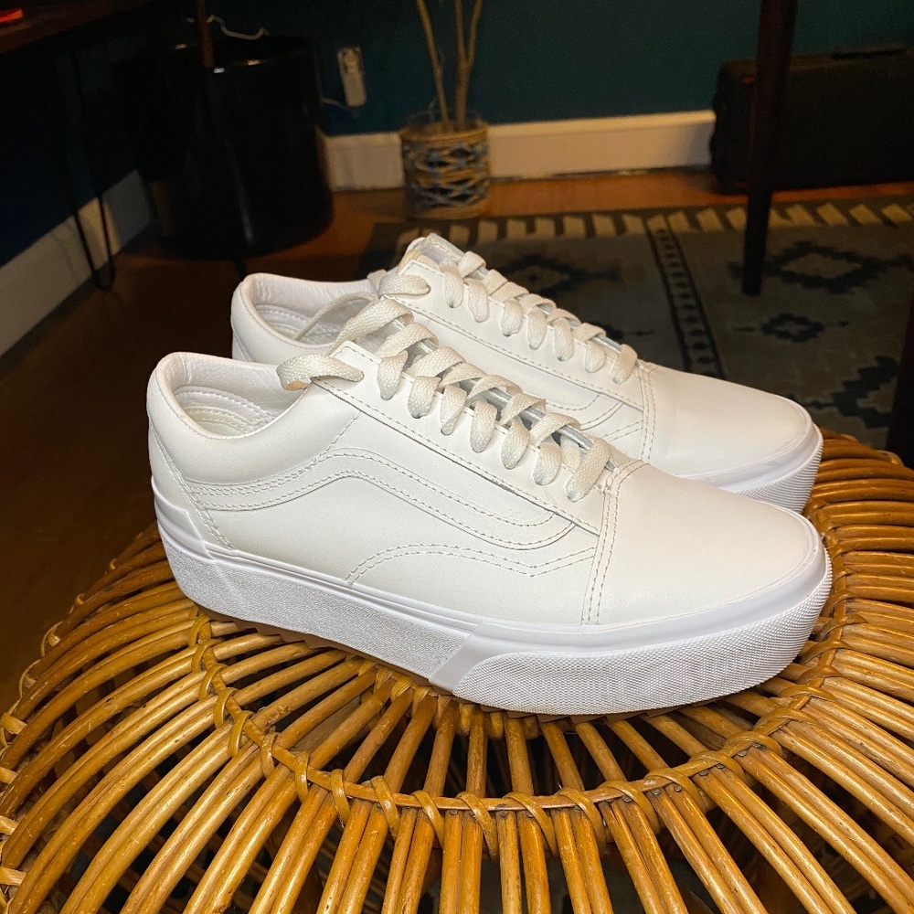 **VANS BEST SELLER** Platform Leather Vans